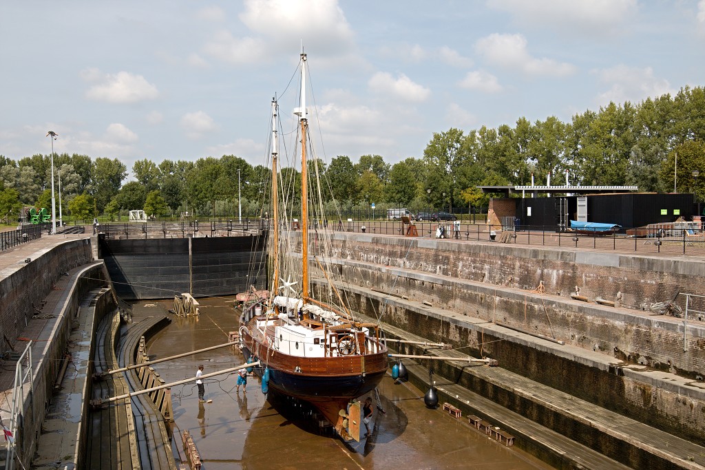 hellevoetsluis vestingstad voorne putten Droogdok Jan Blanken hdr vestingswallen kazerne bernisse